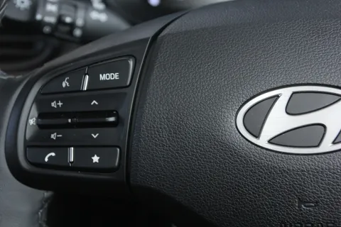 EA25WUM Hyundai i10 1.2 [79] Advance 5dr Auto [Nav] Thumbnail #19