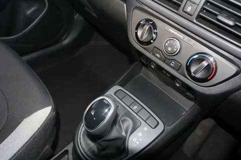 EA25WUM Hyundai i10 1.2 [79] Advance 5dr Auto [Nav] Thumbnail #23