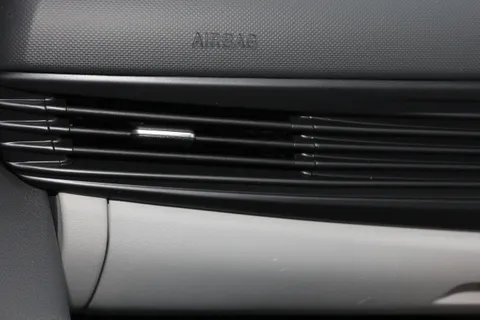 EA74BVV Hyundai Bayon 1.0 TGDi Ultimate 5dr DCT Thumbnail #10