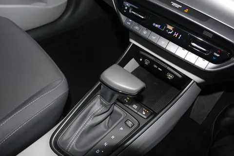 EA74BVV Hyundai Bayon 1.0 TGDi Ultimate 5dr DCT Thumbnail #25