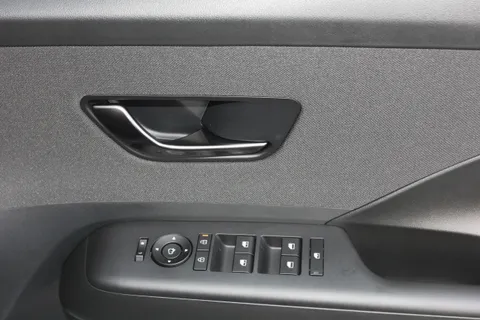 MD75NDF Hyundai Kona 1.6 Hybrid 129 N Line 5dr DCT Thumbnail #17