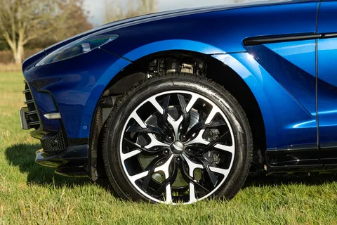 NJH1L Aston Martin Dbx V8 DBX707 5dr Touchtronic Thumbnail #14
