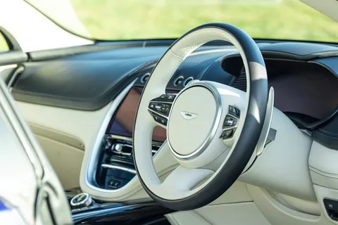 NJH1L Aston Martin Dbx V8 DBX707 5dr Touchtronic Thumbnail #27