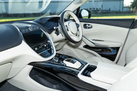 NJH1L Aston Martin Dbx V8 DBX707 5dr Touchtronic Thumbnail #31