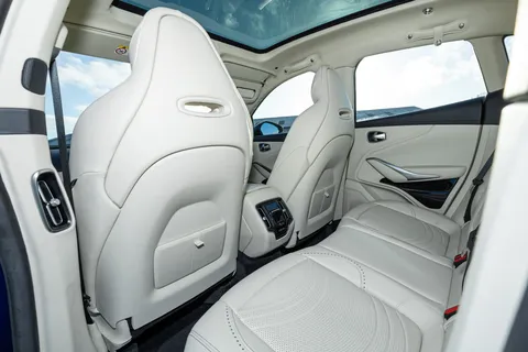 NJH1L Aston Martin Dbx V8 DBX707 5dr Touchtronic Thumbnail #47