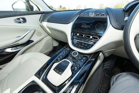 NJH1L Aston Martin Dbx V8 DBX707 5dr Touchtronic Thumbnail #37