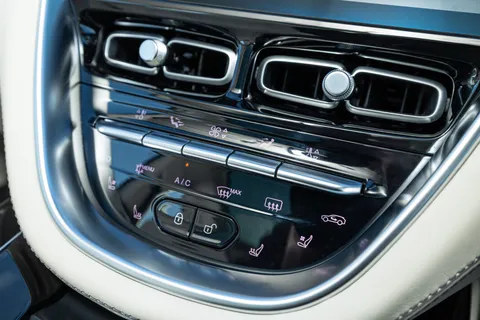 NJH1L Aston Martin Dbx V8 DBX707 5dr Touchtronic Thumbnail #41