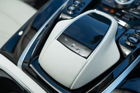 NJH1L Aston Martin Dbx V8 DBX707 5dr Touchtronic Thumbnail #43