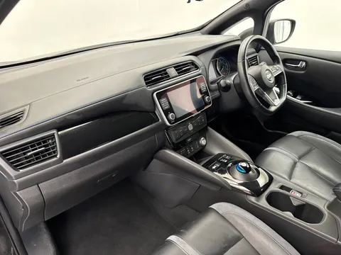 VE70OOJ Nissan LEAF 160kW e+ Tekna 62kWh 5dr Auto Thumbnail #14