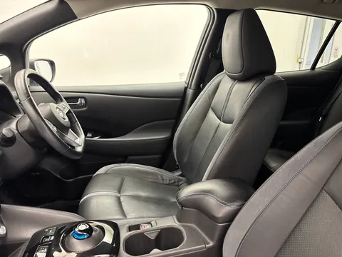 VE70OOJ Nissan LEAF 160kW e+ Tekna 62kWh 5dr Auto Thumbnail #15