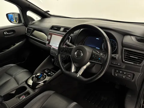 VE70OOJ Nissan LEAF 160kW e+ Tekna 62kWh 5dr Auto Thumbnail #21