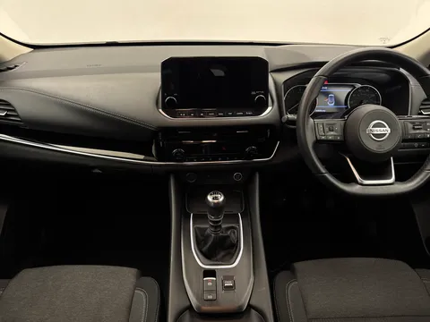 FY22UWW Nissan Qashqai 1.3 DiG-T MH N-Connecta 5dr Thumbnail #3