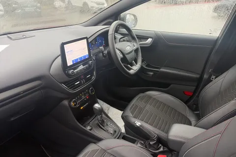 MC23XOS Ford Puma 1.0 EcoBoost Hybrid mHEV 155 Vivid Ruby Ed 5dr DCT Thumbnail #4