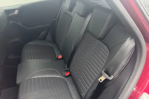 MC23XOS Ford Puma 1.0 EcoBoost Hybrid mHEV 155 Vivid Ruby Ed 5dr DCT Thumbnail #10