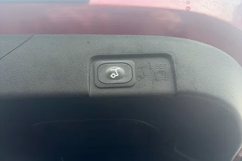 MC23XOS Ford Puma 1.0 EcoBoost Hybrid mHEV 155 Vivid Ruby Ed 5dr DCT Thumbnail #21