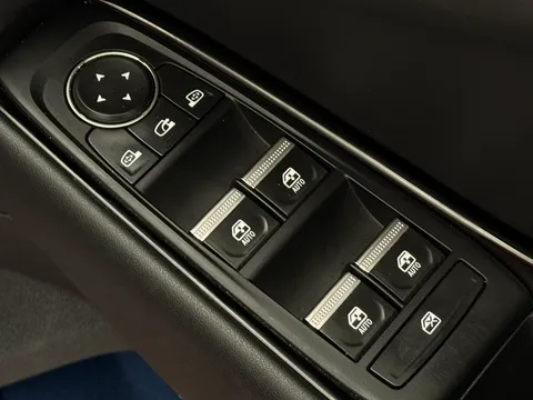 DS25ECX Renault Rafale E-Tech FHEV Techno Esprit Alpine 5dr Auto 4C Thumbnail #18