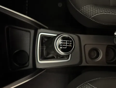 DX22RZS Dacia Duster 1.0 TCe 100 Bi-Fuel Prestige 5dr Thumbnail #15