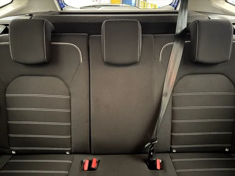 DX22RZS Dacia Duster 1.0 TCe 100 Bi-Fuel Prestige 5dr Thumbnail #16