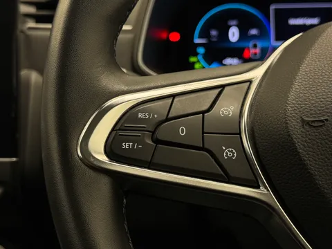 LT71NFH Renault Zoe 100kW Riviera Limited Edn R135 50kWh RC 5dr Auto Thumbnail #20