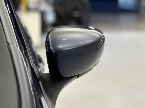 LT71NFH Renault Zoe 100kW Riviera Limited Edn R135 50kWh RC 5dr Auto Thumbnail #28