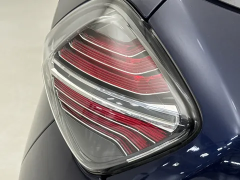 LT71NFH Renault Zoe 100kW Riviera Limited Edn R135 50kWh RC 5dr Auto Thumbnail #30