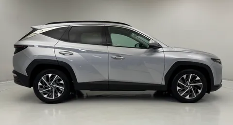 EA22AXK Hyundai Tucson 1.6 TGDi Premium 5dr 2WD Thumbnail #9