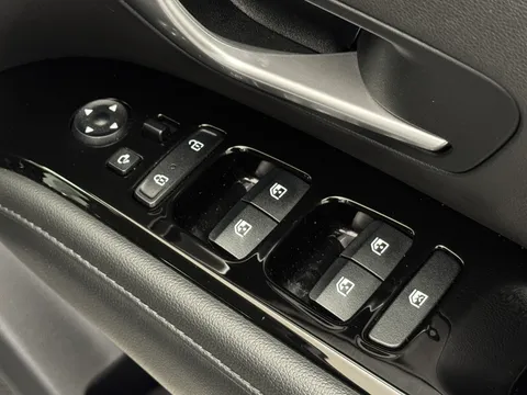 EA22AXK Hyundai Tucson 1.6 TGDi Premium 5dr 2WD Thumbnail #23