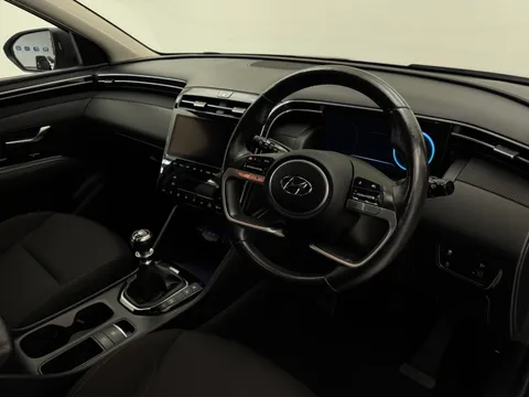 EA22AXK Hyundai Tucson 1.6 TGDi Premium 5dr 2WD Thumbnail #24