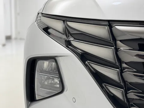EA22AXK Hyundai Tucson 1.6 TGDi Premium 5dr 2WD Thumbnail #35