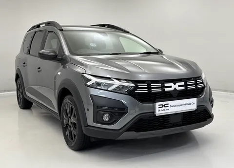 OO04STZ Dacia Jogger 1.6 HEV Extreme SE 5dr Auto Thumbnail #1
