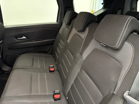 OO04STZ Dacia Jogger 1.6 HEV Extreme SE 5dr Auto Thumbnail #11