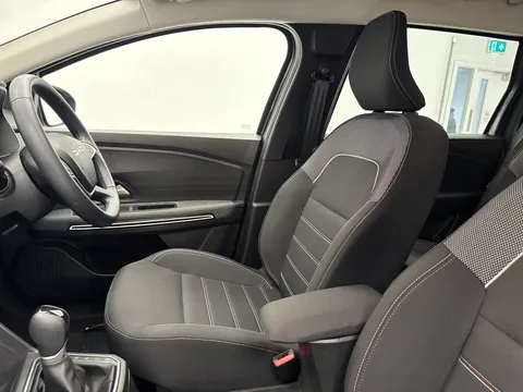 OO04STZ Dacia Jogger 1.6 HEV Extreme SE 5dr Auto Thumbnail #15