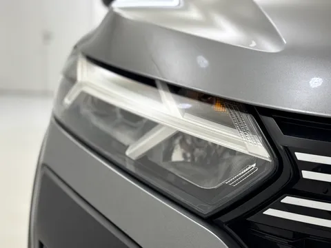 OO04STZ Dacia Jogger 1.6 HEV Extreme SE 5dr Auto Thumbnail #33