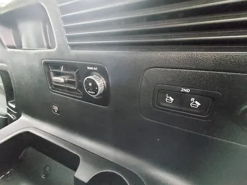 MD73ZYN Kia Sorento 1.6 T-GDi PHEV Vision 5dr Auto Thumbnail #22