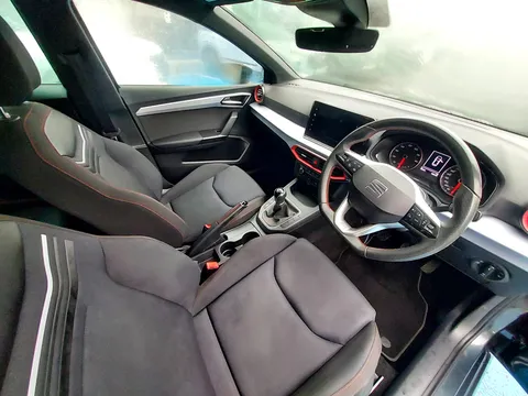 DE71YPT SEAT Ibiza 1.0 TSI 95 FR 5dr Thumbnail #2