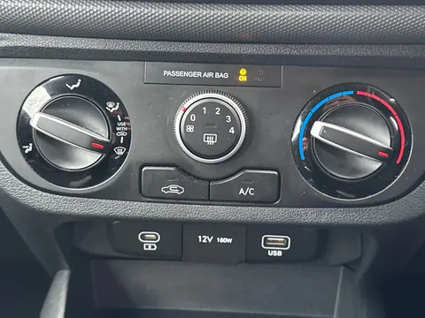 EA25YGK Hyundai i10 1.2 [79] Advance 5dr Auto [Nav] Thumbnail #28