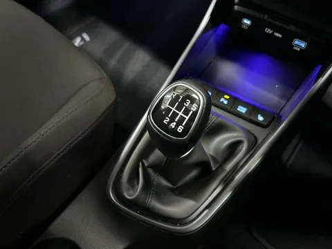 EA25YXD Hyundai i20 1.0T GDi Premium 5dr Thumbnail #18