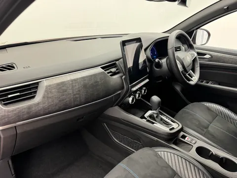 HK74RDV Renault ARKANA 1.6 E-Tech FHEV 145 Esprit Alpine 5dr Auto Thumbnail #12