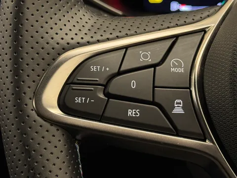 HK74RDV Renault ARKANA 1.6 E-Tech FHEV 145 Esprit Alpine 5dr Auto Thumbnail #21