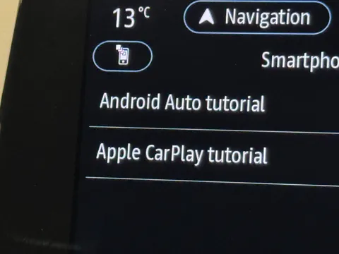 HK74RDV Renault ARKANA 1.6 E-Tech FHEV 145 Esprit Alpine 5dr Auto Thumbnail #26