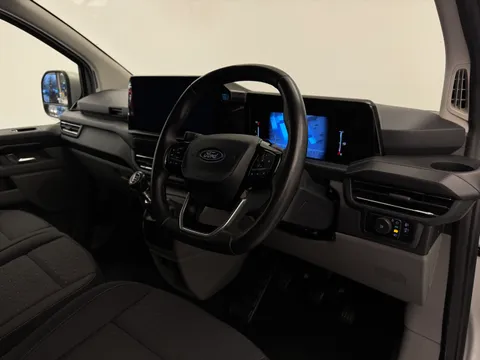DL73FND Ford Transit Custom 2.0 EcoBlue 136ps H1 Van Limited Thumbnail #16