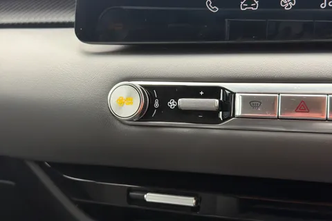 MM75UCH Mg Motor Uk MGS5 125kW SE EV 49kWh 5dr Auto Thumbnail #32