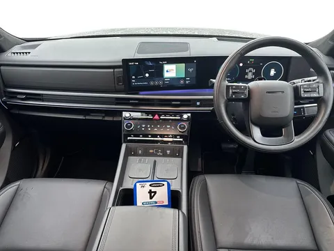 DT25ZZN Hyundai Santa Fe 1.6 TGDi PHEV Calligraphy 5dr 4WD Auto [6 Seats] Thumbnail #16