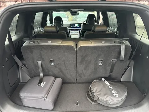 DT25ZZN Hyundai Santa Fe 1.6 TGDi PHEV Calligraphy 5dr 4WD Auto [6 Seats] Thumbnail #25