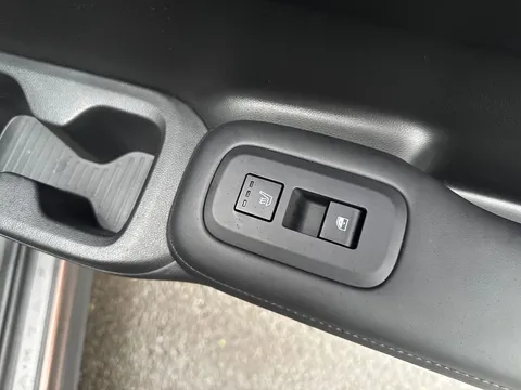 DT25ZZN Hyundai Santa Fe 1.6 TGDi PHEV Calligraphy 5dr 4WD Auto [6 Seats] Thumbnail #31