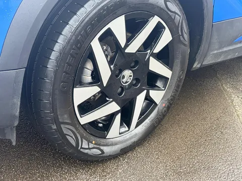 DY72EOE Vauxhall Mokka 100kW Elite Premium 50kWh 5dr Auto Thumbnail #32