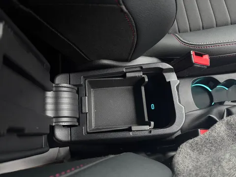 MC23XOS Ford Puma 1.0 EcoBoost Hybrid mHEV 155 Vivid Ruby Ed 5dr DCT Thumbnail #46