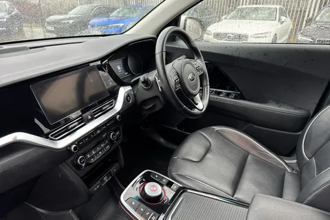 SG70MDX Kia E-Niro 150kW 4 64kWh 5dr Auto Thumbnail #3