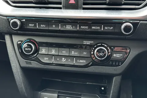 SG70MDX Kia E-Niro 150kW 4 64kWh 5dr Auto Thumbnail #20