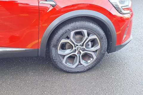 PJ22UOA Renault Captur 1.3 TCE 140 SE Edition 5dr EDC Thumbnail #5